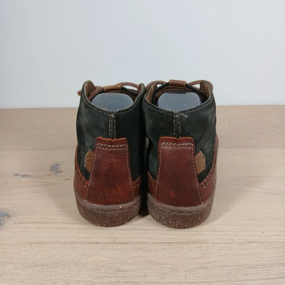 Clarks Originals Chukka Boots Mens 7.5 Green Leather Moc Toe Casual Boots
